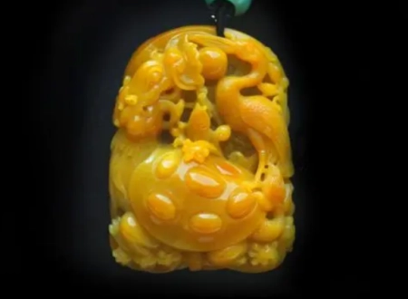 翡翠原石表面，乱涂乱画的字母或者图案，也有一定的含义